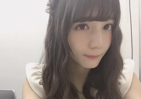 小坂 菜緒｜人間って一人一人思う事が違う、これを個性と言うのでしょうか 小坂菜緒（2018-05-23）｜2枚目