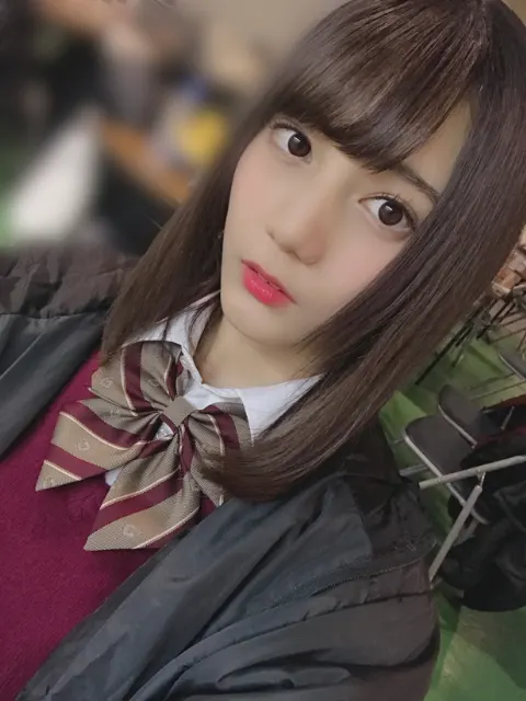 小坂 菜緒｜メリークリスマス、と言っていますがわたし自身があまりクリスマ…（2018-12-25）｜4枚目