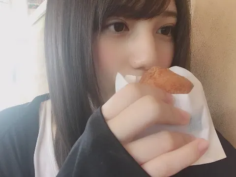 小坂 菜緒｜私、結構な晴れ女なんです。信じてもらえないかもしれないけど、…（2019-09-02）｜9枚目