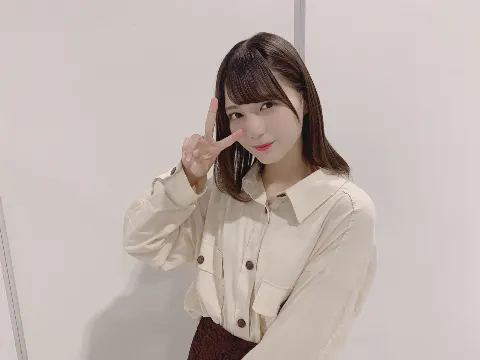 小坂 菜緒｜昔食べれなかったものが、今食べれる。昔食べれてたものが、今食…（2019-09-30）