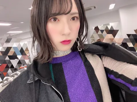 金村 美玖｜ポージング（2020-02-11）｜2枚目
