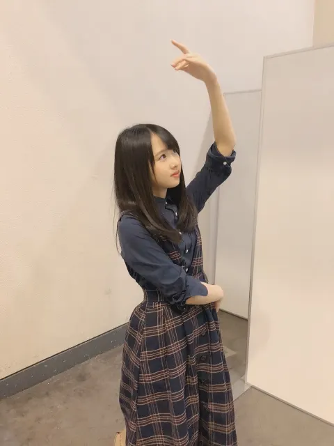 金村 美玖｜おへやじかん。（2020-04-13）｜5枚目