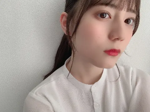 小坂 菜緒｜梅雨になったらしいけど、全然暑いし雨そんな振らんし、ナニゴト…（2021-06-18）