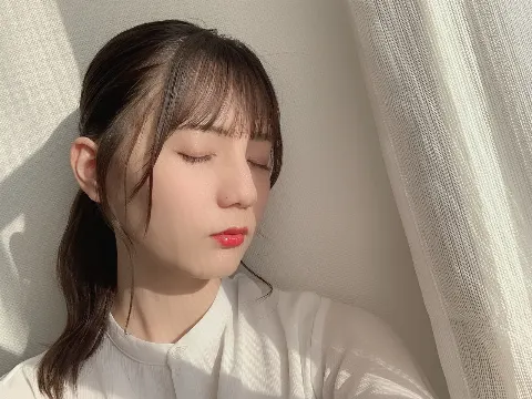 小坂 菜緒｜梅雨になったらしいけど、全然暑いし雨そんな振らんし、ナニゴト…（2021-06-18）｜4枚目