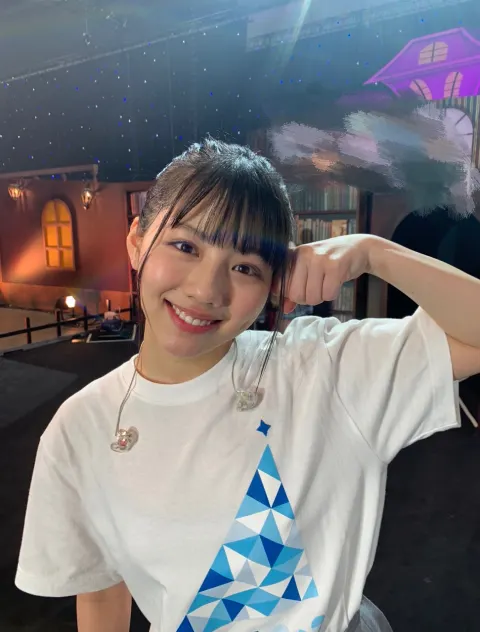小坂 菜緒｜日当たりのいい場所は何年経っても変わらないまま存在してる。（2022-04-11）