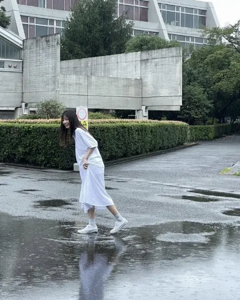 小坂 菜緒｜よく怖い夢をみるといいことが起こる前触れだよって言うじゃない…（2022-09-26）｜4枚目