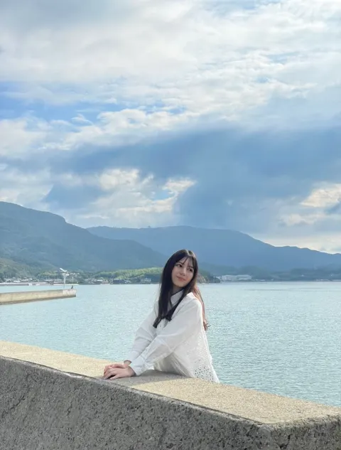 小坂 菜緒｜てんしのさんぽみち、ひとりでにあるくわたし、ふさがれてゆくすえうみのみち（2022-10-21）｜3枚目