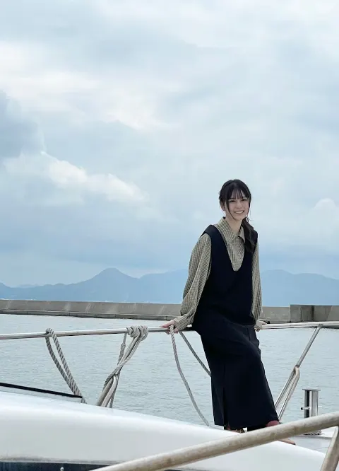 小坂 菜緒｜てんしのさんぽみち、ひとりでにあるくわたし、ふさがれてゆくすえうみのみち（2022-10-21）｜4枚目