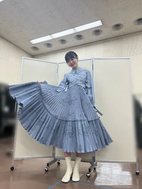 髙橋 未来虹｜2023年🐇（2023-01-06）｜6枚目