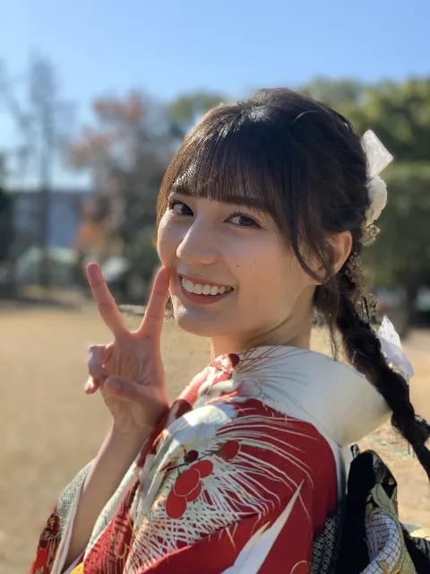 小坂 菜緒｜時の流れに逆らって（2023-01-19）｜4枚目