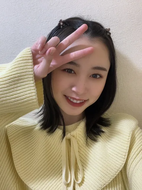 髙橋 未来虹｜初単独表紙です🌸（2023-03-25）