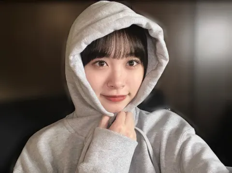 髙橋 未来虹｜風船に映るふたり（2023-04-06）