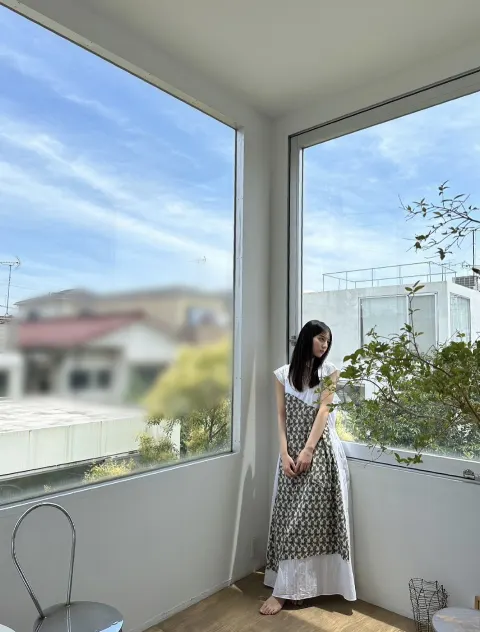 小坂 菜緒｜しこうかいろていし。（2023-08-28）｜3枚目
