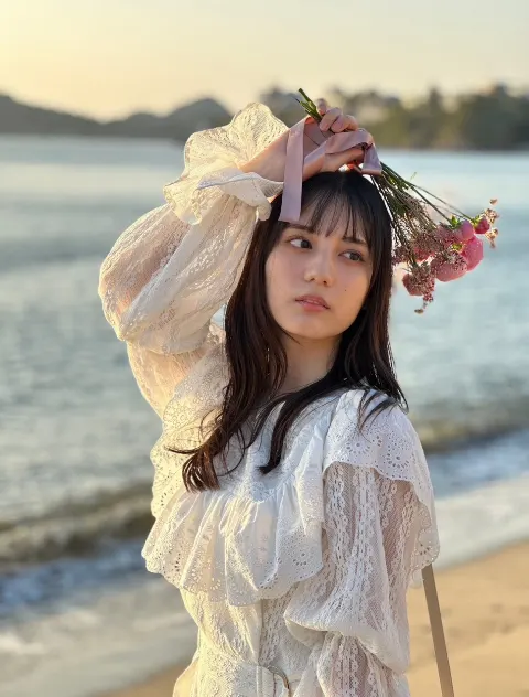 小坂 菜緒｜幸せな時間が永遠に続いてほしいし、いろんな事が楽しくなってほしいし。欲張りな私と怖がりな私、それも1人のわたし。（2024-02-17）｜6枚目