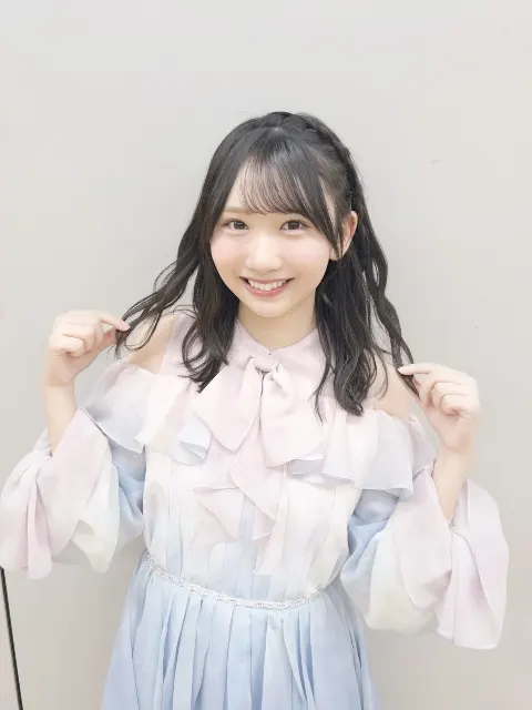 藤嶌 果歩｜新しい髪型にハマったよ（2025-02-06）｜2枚目