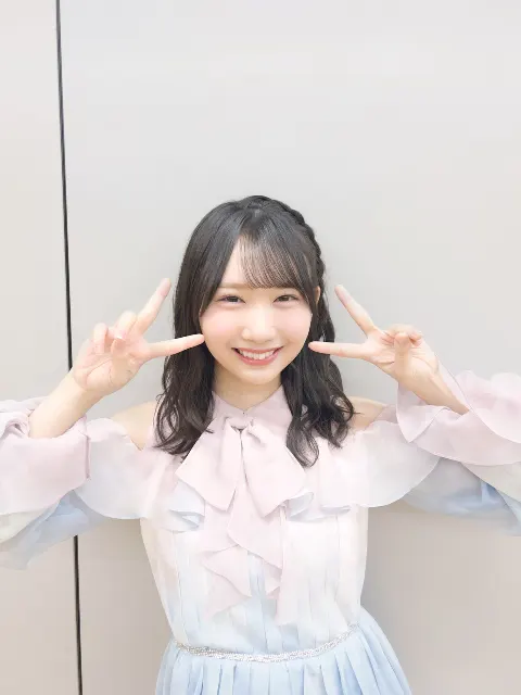 藤嶌 果歩｜新しい髪型にハマったよ（2025-02-06）｜3枚目