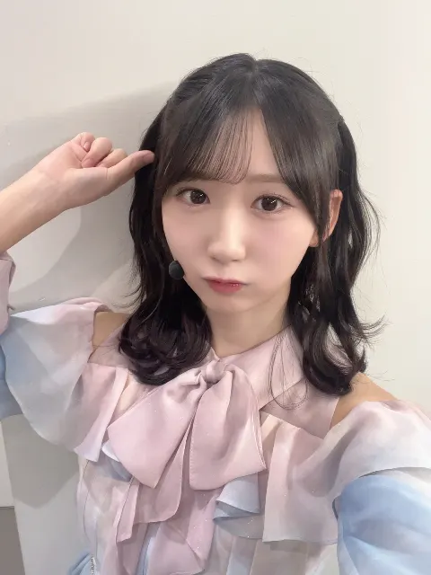 藤嶌 果歩｜新しい髪型にハマったよ（2025-02-06）｜5枚目