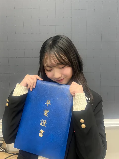 藤嶌 果歩｜高校卒業しました🌸（2025-03-30）｜2枚目