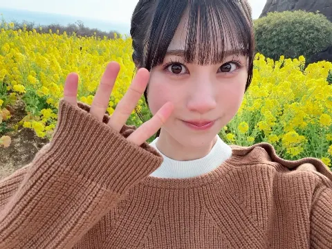 鶴崎 仁香｜いつか歩きたかったんだ　どこまでも太陽に続く道　鶴崎仁香（2025-04-09）｜2枚目