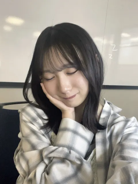 藤嶌 果歩｜チェック（2025-04-21）｜4枚目