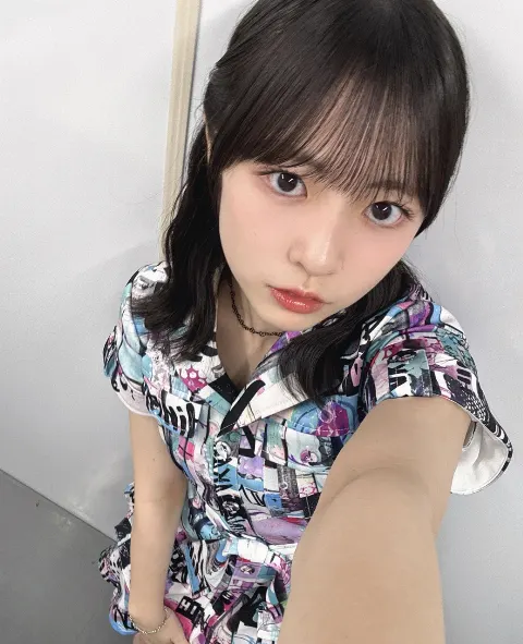 正源司 陽子｜別れ際のハイタッチからは鈍い音がする正源司　陽子（2025-08-31）｜2枚目