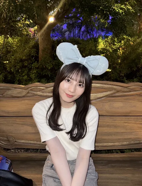 小坂 菜緒｜寒くなればなるほど、冷たいものが食べたくなったり飲みたくなっ…（2025-10-15）｜8枚目