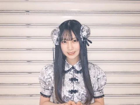 鶴崎 仁香｜我爱你ーーー♡♡言えるかな。#にこにこぶろぐ（2025-10-21）｜2枚目