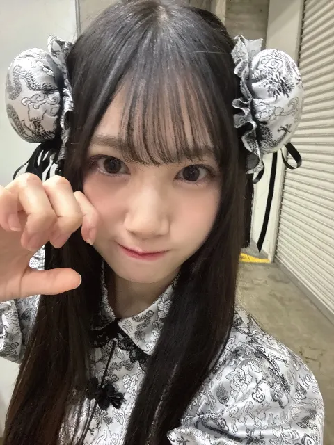 鶴崎 仁香｜我爱你ーーー♡♡言えるかな。#にこにこぶろぐ（2025-10-21）｜5枚目