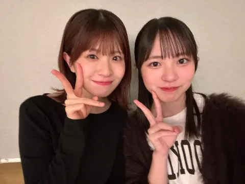 正源司 陽子｜痩せたカレンダーを撫でる。正源司　陽子（2025-10-30）｜3枚目
