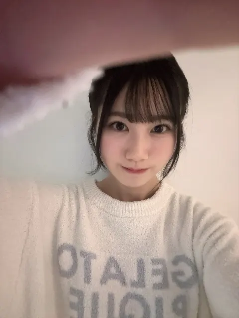 鶴崎 仁香｜夢でも君と会いたいの。#にこにこぶろぐ（2025-11-05）｜4枚目