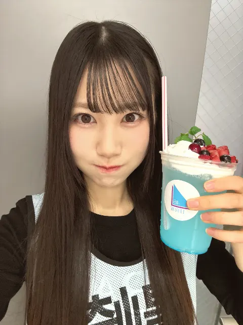 鶴崎 仁香｜言葉にするのに時間がかかるのは、きっとこの夢を終わらせたくないからだ。（2025-11-29）｜6枚目