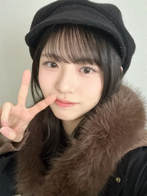 正源司 陽子｜今日の朝枕元にプレゼントが置かれていないか確認した正源司　陽子。そろそろ大人になろうね〜陽子（2025-12-25）