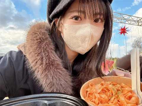 正源司 陽子｜今日の朝枕元にプレゼントが置かれていないか確認した正源司　陽子。そろそろ大人になろうね〜陽子（2025-12-25）｜6枚目