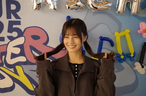 小坂 菜緒｜茜色に染まるうさぎの背中は秋頃の話（2025-12-30）｜4枚目