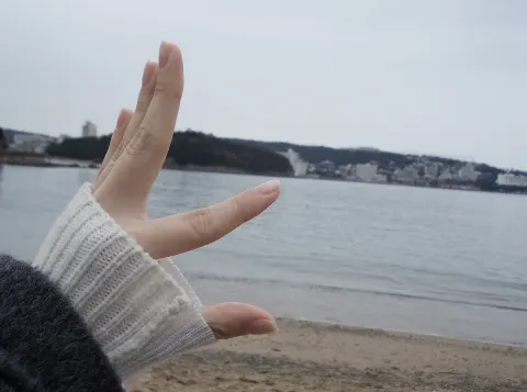 小坂 菜緒｜写真を見ては振り返り、自身への愛を再確認、最後は音楽に願いをかける2025年（2025-12-31）｜6枚目