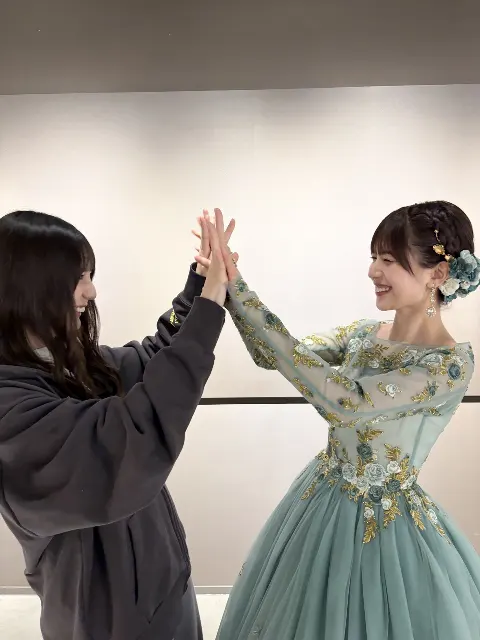 小坂 菜緒｜好きな花はずっとそばで咲き誇る（2026-02-28）｜2枚目