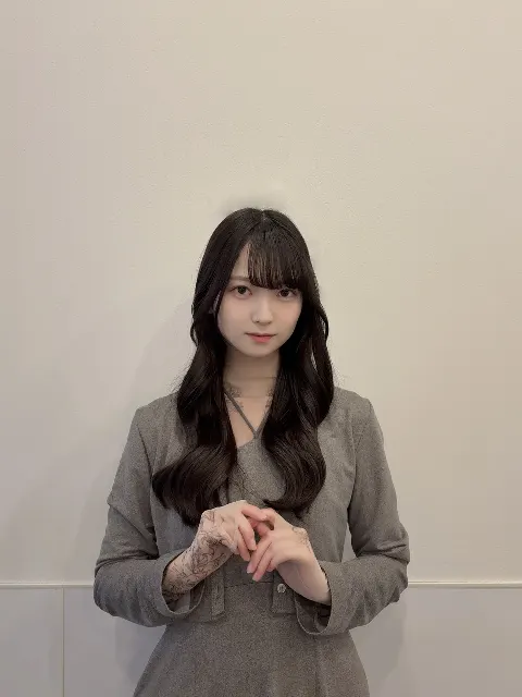 佐藤 優羽｜冷房をつけた途端、夏を感じる。（2026-06-08）｜2枚目