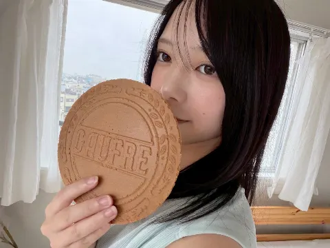 山口 陽世｜( ¨̮ )>≡私は月とか星が好きなようです。気づいたらそういうアクセサリー多めでした。星、月、太陽に目がいってしまう。（2026-06-20）｜3枚目