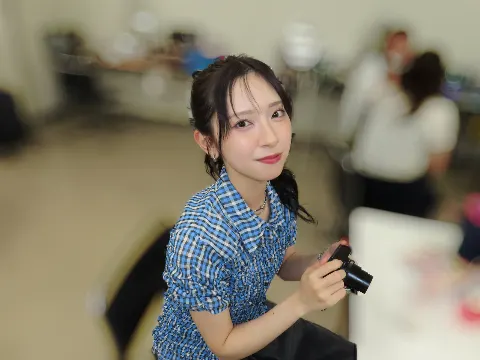 森本 茉莉｜「どの自撮りを載せようか」と、写真フォルダを見返して頭抱えてる今（2026-06-26）｜4枚目