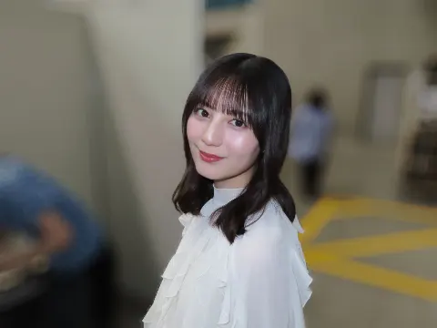 森本 茉莉｜「どの自撮りを載せようか」と、写真フォルダを見返して頭抱えてる今（2026-06-26）｜5枚目