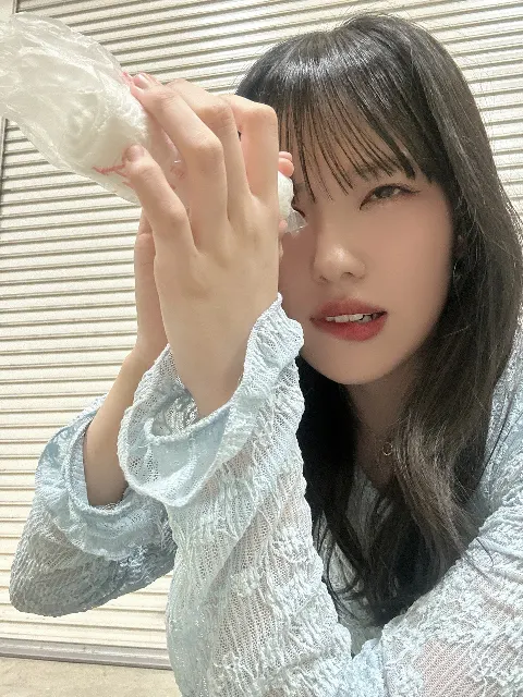 森本 茉莉｜「どの自撮りを載せようか」と、写真フォルダを見返して頭抱えてる今（2026-06-26）｜8枚目