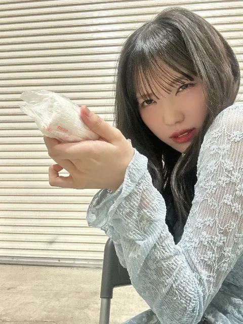 森本 茉莉｜「どの自撮りを載せようか」と、写真フォルダを見返して頭抱えてる今（2026-06-26）｜10枚目