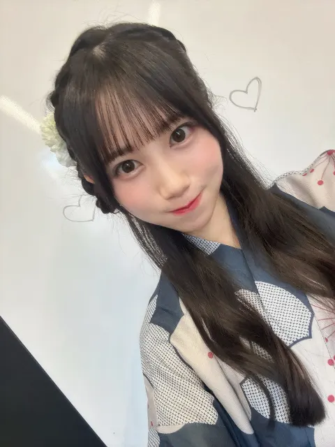 鶴崎 仁香｜涼しくなるとすぐに恋しくなる（2026-08-08）｜4枚目