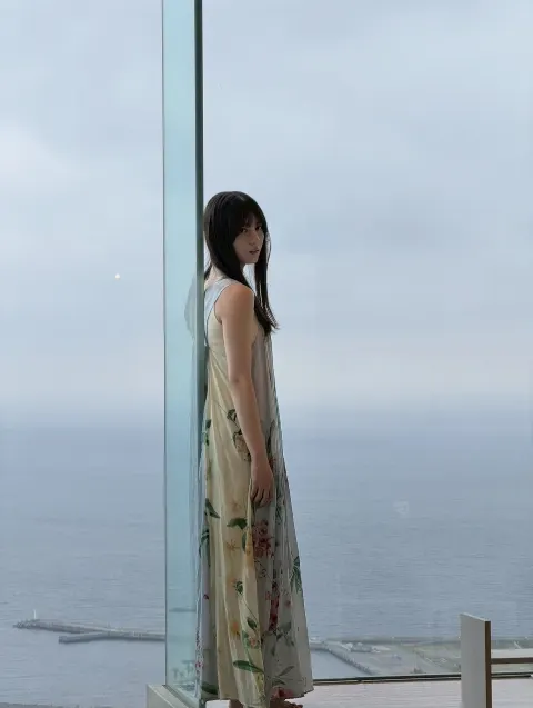 小坂 菜緒｜夢で見ていたであろう出来事が、現実世界でも既視感を覚えた時、…（2026-08-12）｜2枚目