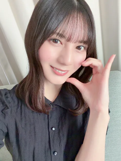 小坂 菜緒｜夢で見ていたであろう出来事が、現実世界でも既視感を覚えた時、…（2026-08-12）｜6枚目