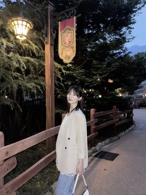 小坂 菜緒｜夢で見ていたであろう出来事が、現実世界でも既視感を覚えた時、…（2026-08-12）｜7枚目