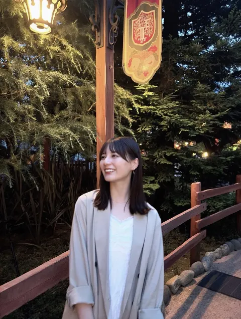 小坂 菜緒｜夢で見ていたであろう出来事が、現実世界でも既視感を覚えた時、…（2026-08-12）｜8枚目