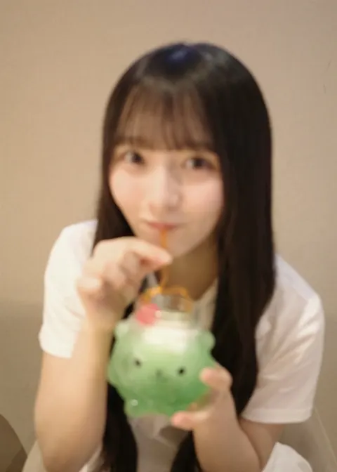 片山 紗希｜クリームソーダを飲むと無口になる（2026-09-12）｜2枚目