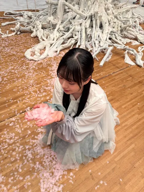 坂井 新奈｜君を好きだと気づいた日は（2026-09-28）｜6枚目