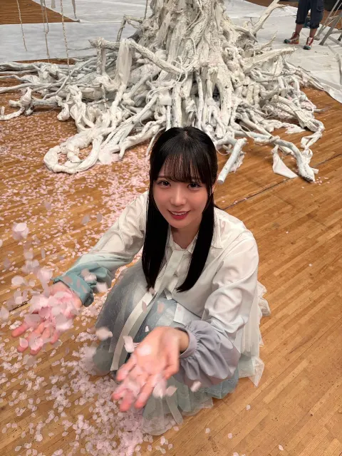 坂井 新奈｜君を好きだと気づいた日は（2026-09-28）｜8枚目